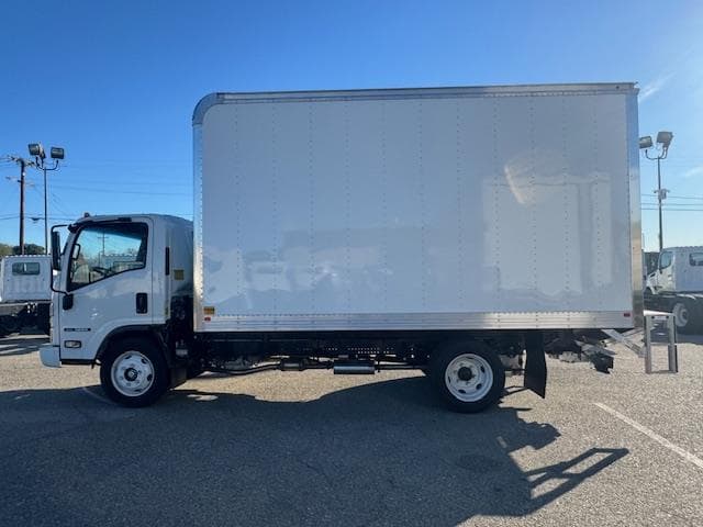 2025 Isuzu NRR in Fontana, CA — photo 8
