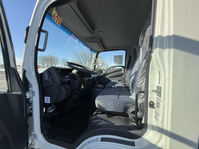 2025 Isuzu NRR in Columbus, OH, OH — photo 9