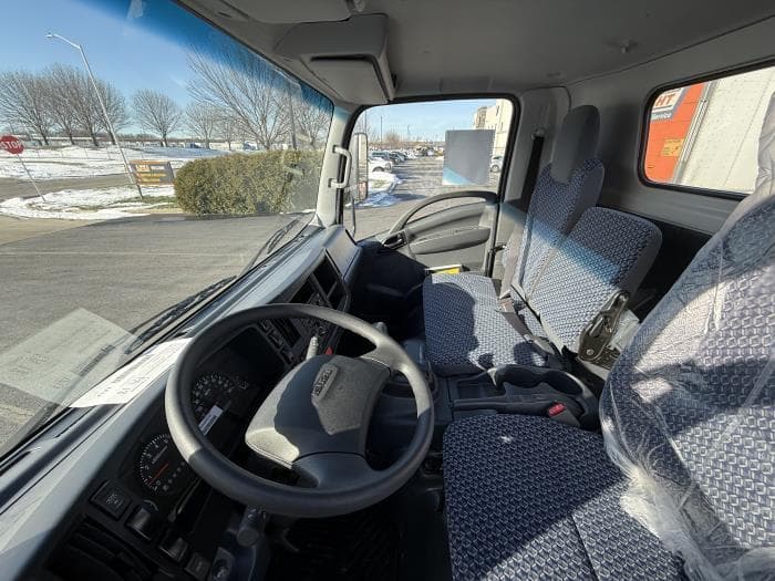 2025 Isuzu NRR in Columbus, OH, OH — photo 11