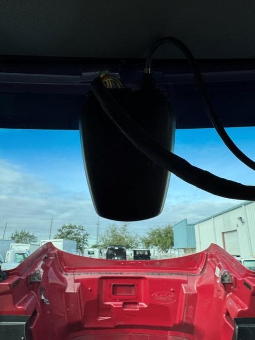 2022 Peterbilt 579 in Orlando, FL — photo 21