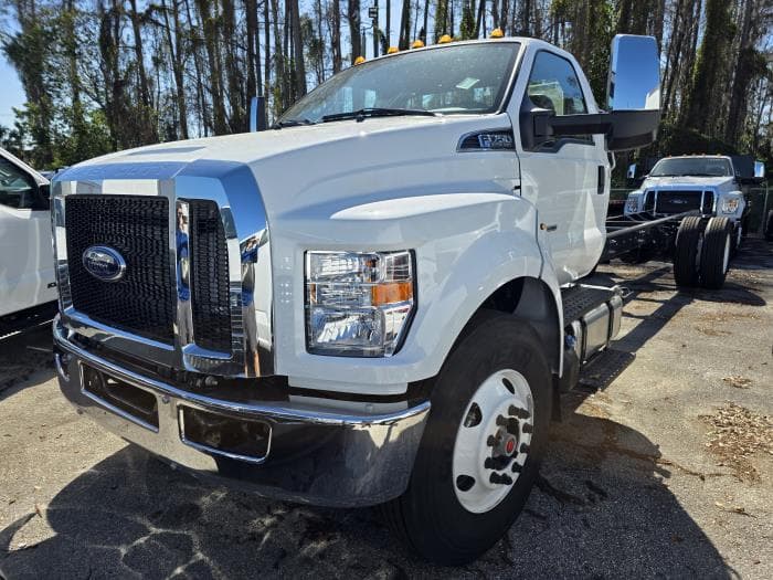 2026 Ford F-750 in Orlando, FL — photo 2