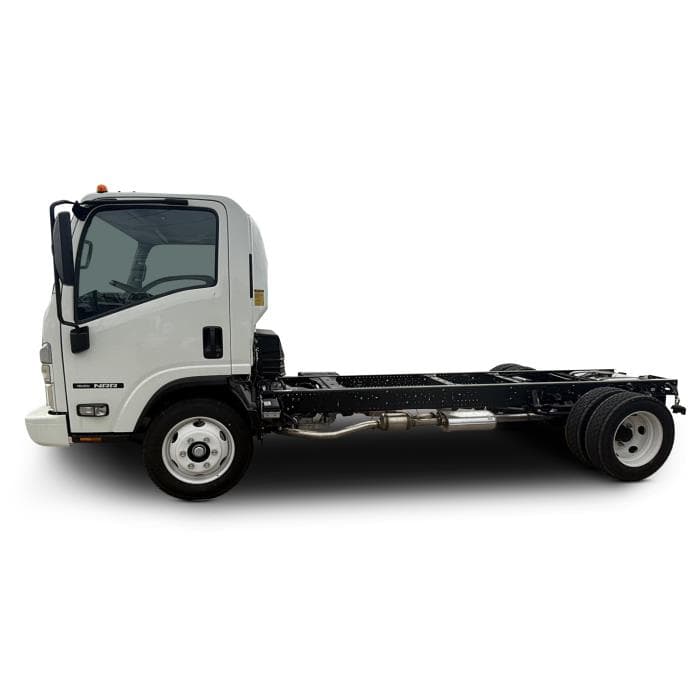 2025 Isuzu NRR
