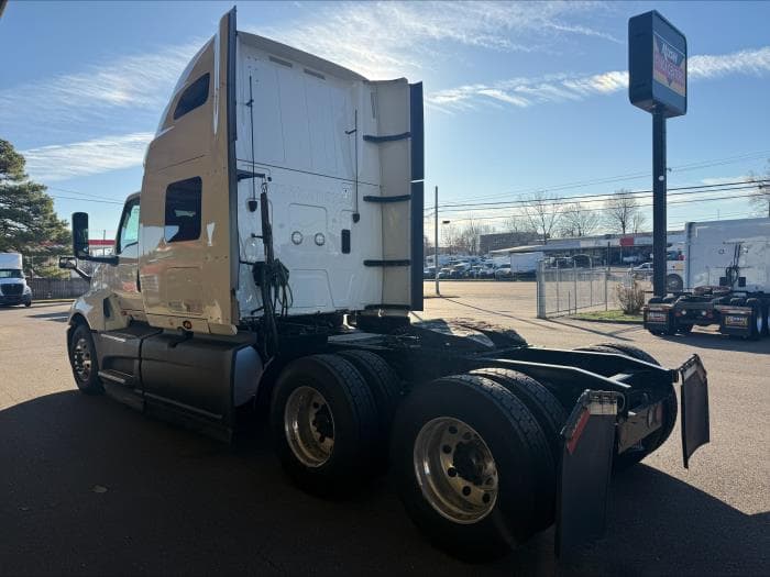2022 International LT in Memphis, TN — photo 4