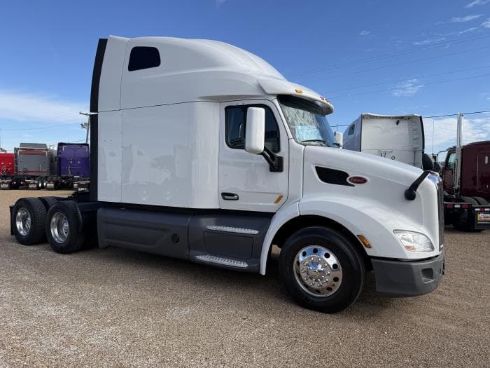 2021 Peterbilt 579 in Dallas, TX — photo 39