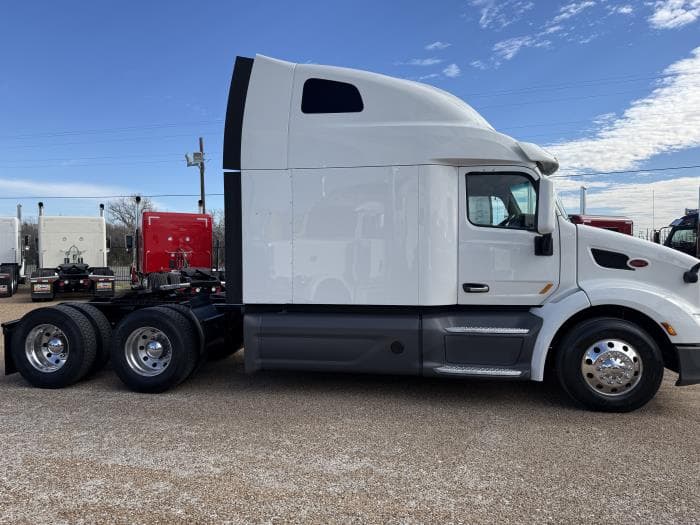 2021 Peterbilt 579 in Dallas, TX — photo 41
