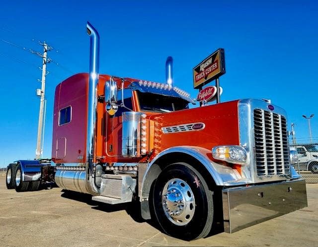 2022 Peterbilt 389 in Tulsa, OK — photo 11