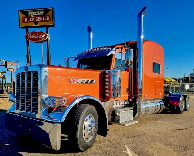 2022 Peterbilt 389 in Tulsa, OK — photo 12
