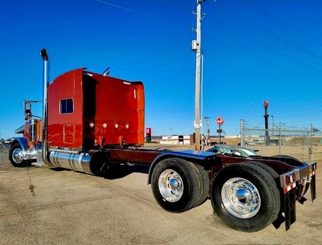 2022 Peterbilt 389 in Tulsa, OK — photo 13