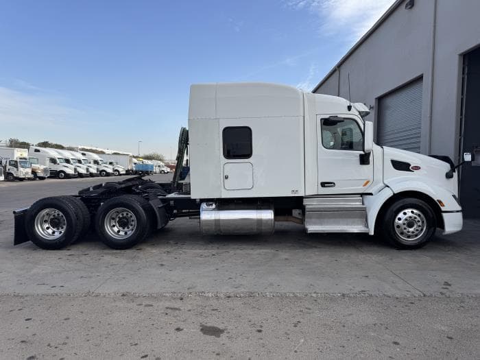 2022 Peterbilt 579 in El Paso, TX — photo 5