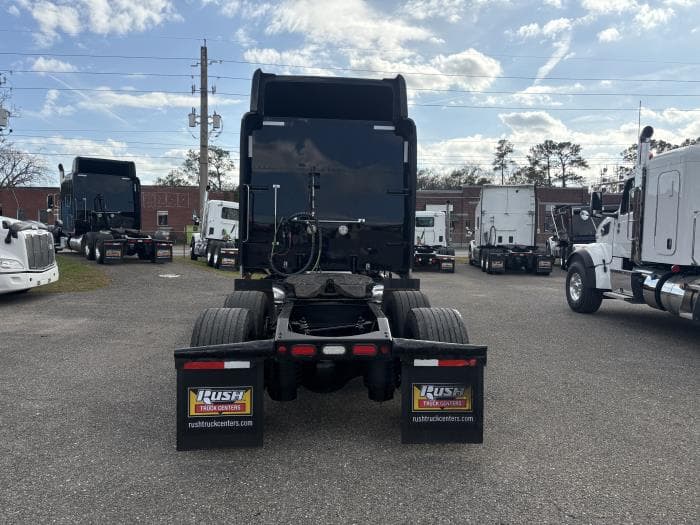 2022 Peterbilt 389 in Jacksonville, FL — photo 5