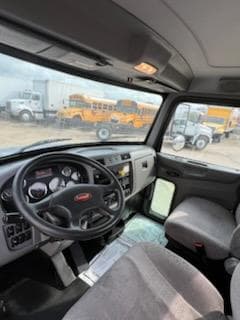 2017 Peterbilt 337 in Houston, TX — photo 10