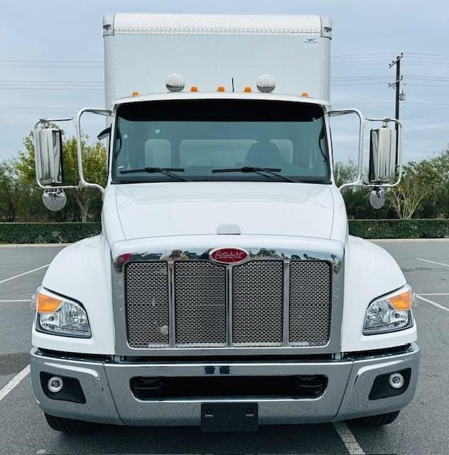 2025 Peterbilt 536 — photo 3