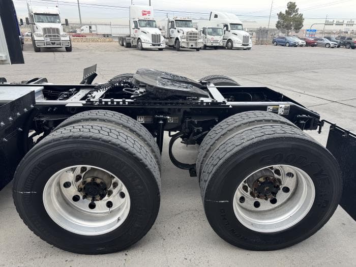 2020 Peterbilt 579 in El Paso, TX — photo 10