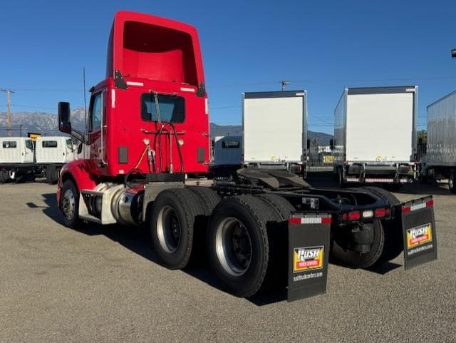 2020 Peterbilt 579 in Fontana, CA — photo 5
