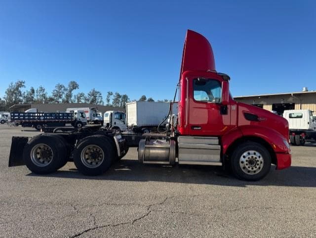 2020 Peterbilt 579 in Fontana, CA — photo 10