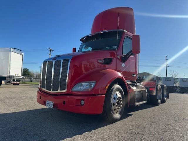 2020 Peterbilt 579 in Fontana, CA — photo 3