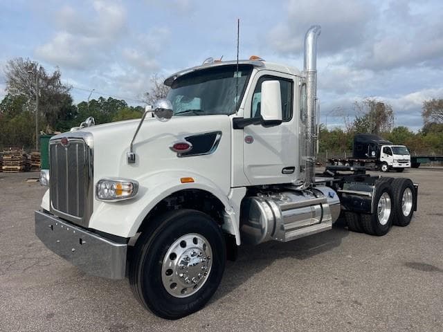 2026 Peterbilt 567 in Tampa, FL — photo 2