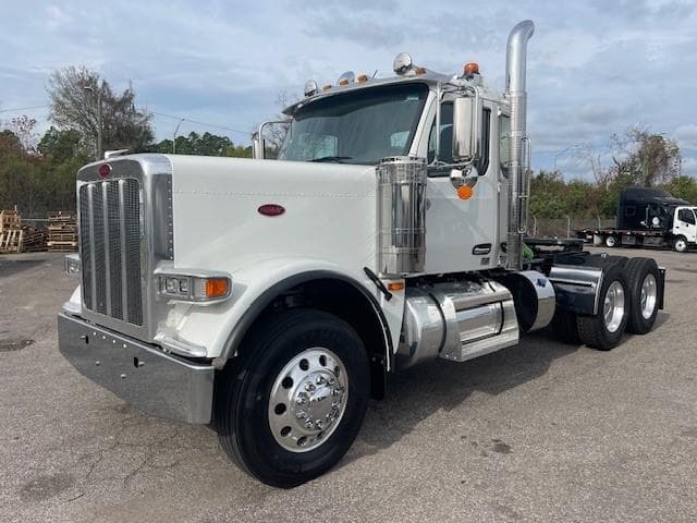 2026 Peterbilt 589 in Tampa, FL — photo 2