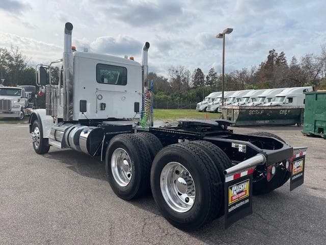 2026 Peterbilt 589 in Tampa, FL — photo 4