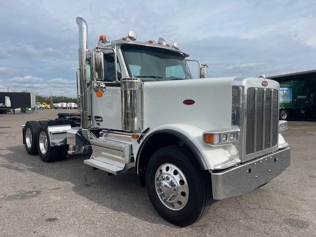 2026 Peterbilt 589 in Tampa, FL — photo 5