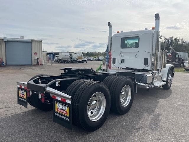 2026 Peterbilt 589 in Tampa, FL — photo 7