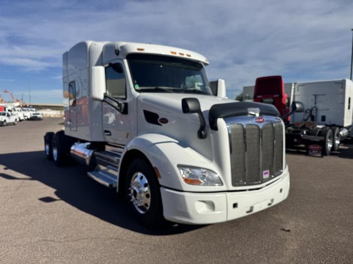 2022 Peterbilt 579 in Phoenix, AZ — photo 7
