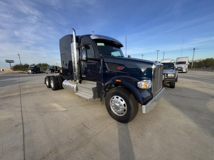 2026 Peterbilt 567 in Laredo, TX — photo 4
