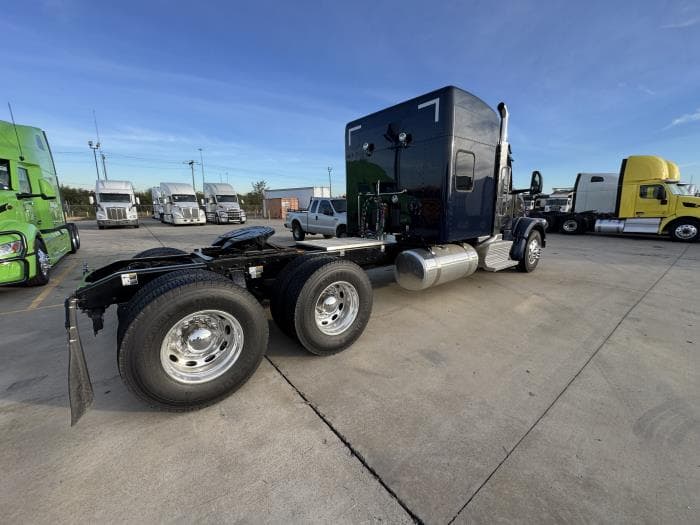 2026 Peterbilt 567 in Laredo, TX — photo 6