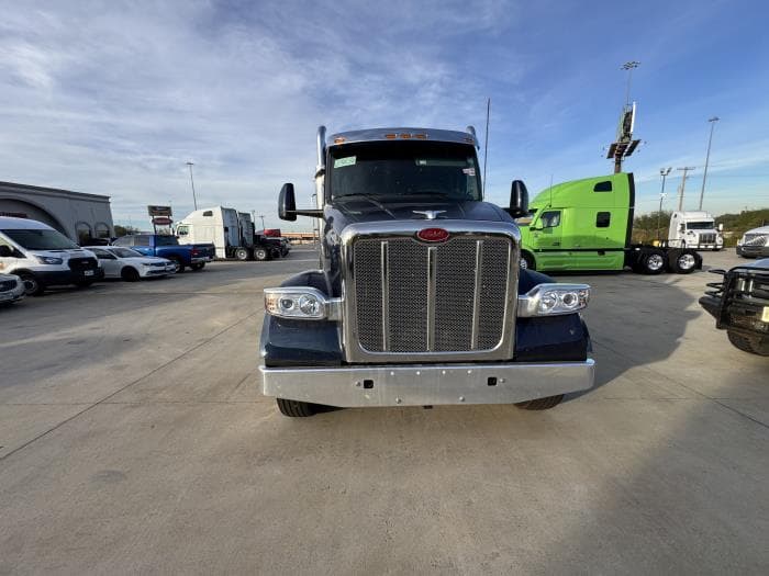 2026 Peterbilt 567 in Laredo, TX — photo 7