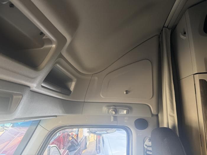 2022 Peterbilt 579 in Dallas, TX — photo 10
