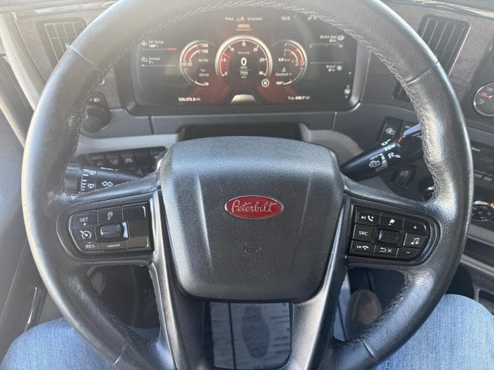 2022 Peterbilt 579 in Dallas, TX — photo 13