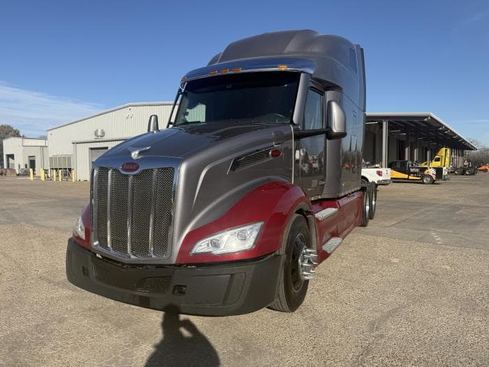 2022 Peterbilt 579 in Dallas, TX — photo 26