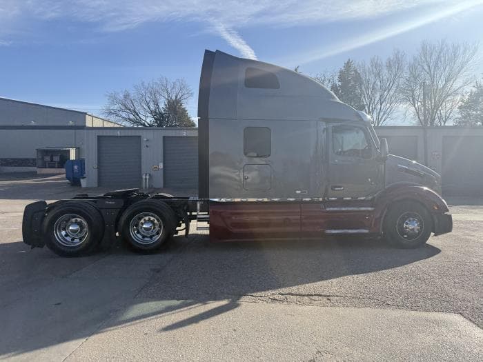 2022 Peterbilt 579 in Dallas, TX — photo 36