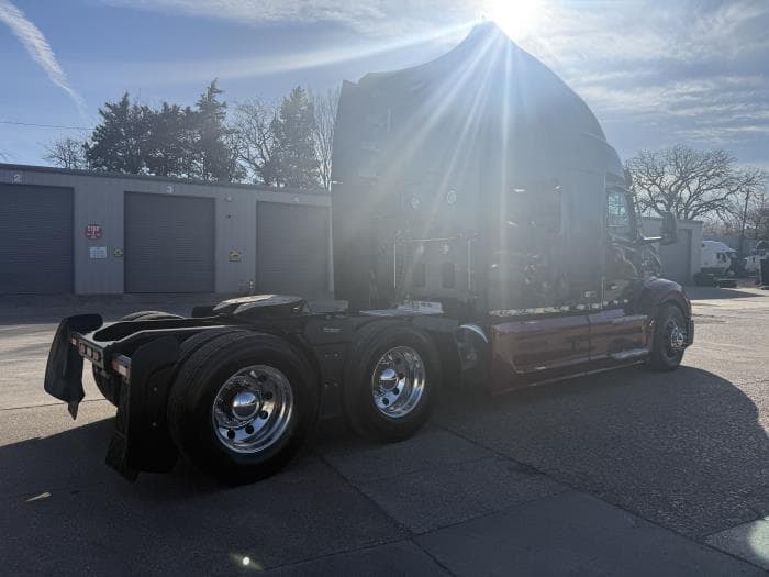 2022 Peterbilt 579 in Dallas, TX — photo 40