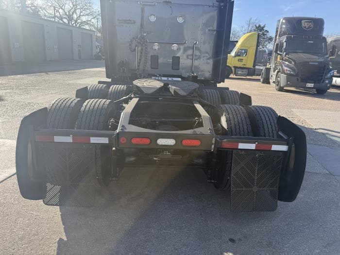 2022 Peterbilt 579 in Dallas, TX — photo 42
