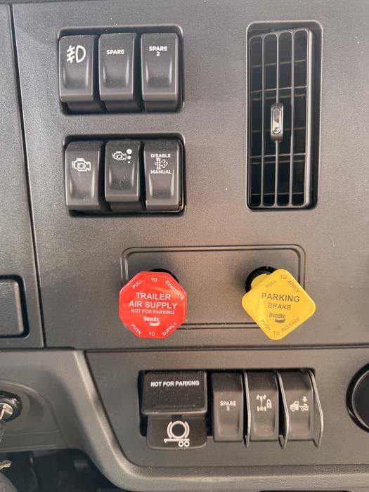 2026 Peterbilt 537 in Phoenix, AZ — photo 35