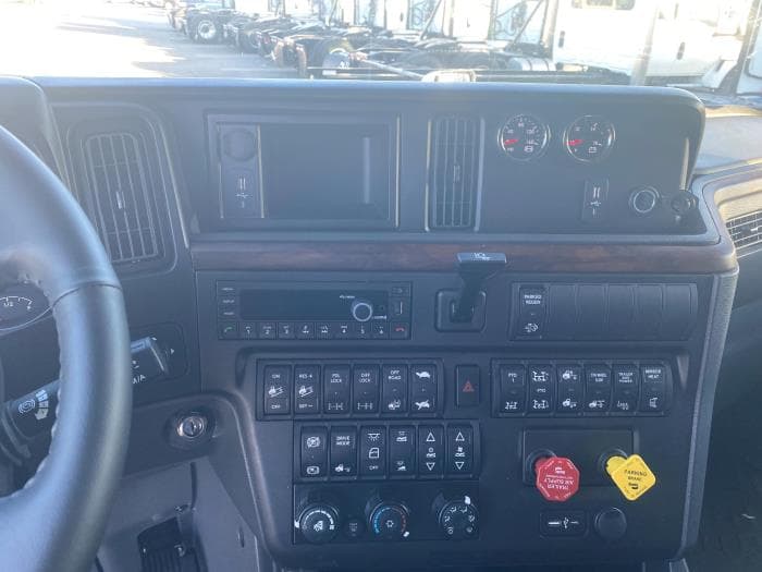 2026 International LT in Kansas City, MO — photo 10