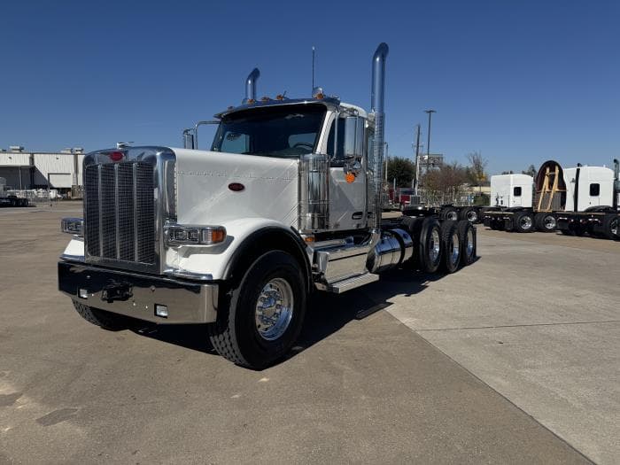 2026 Peterbilt 589 in Houston, TX — photo 3