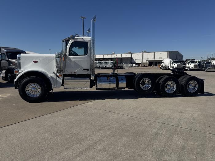2026 Peterbilt 589 in Houston, TX — photo 4