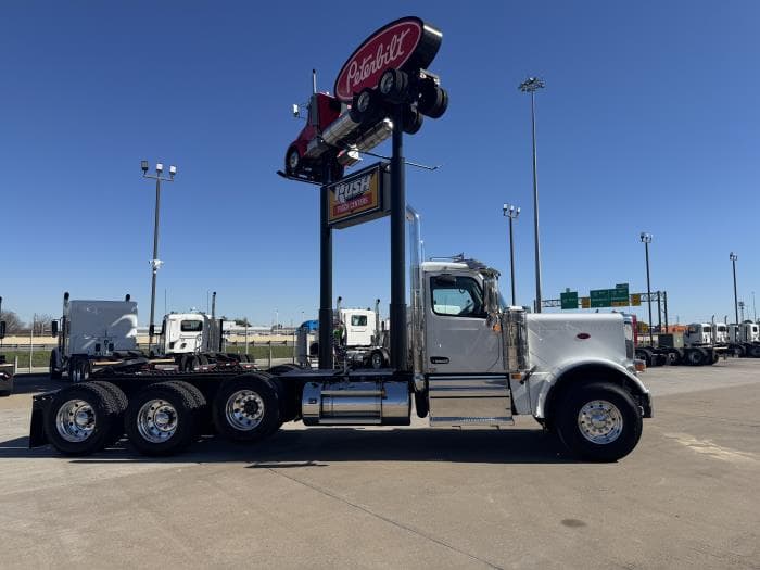 2026 Peterbilt 589 in Houston, TX — photo 9
