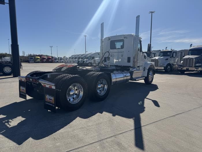 2026 Peterbilt 567 in Houston, TX — photo 11