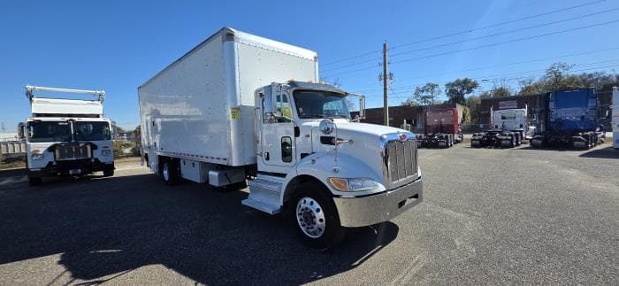 2020 Peterbilt 337 in Jacksonville, FL — photo 8