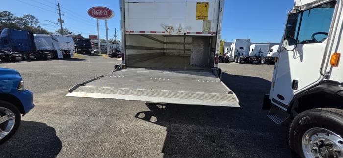 2020 Peterbilt 337 in Jacksonville, FL — photo 15