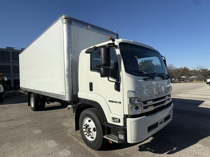 2025 Isuzu FTR in Dallas, TX — photo 7