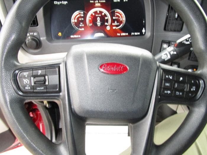 2022 Peterbilt 579 in Mobile, AL — photo 25