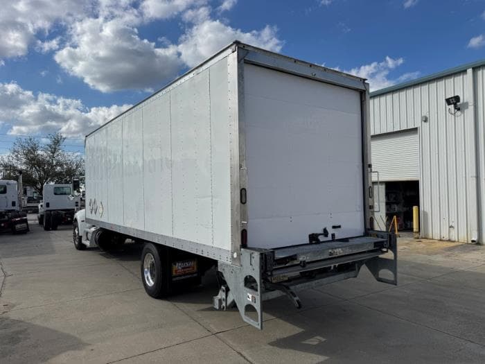 2020 Peterbilt 337 in Orlando, FL — photo 8