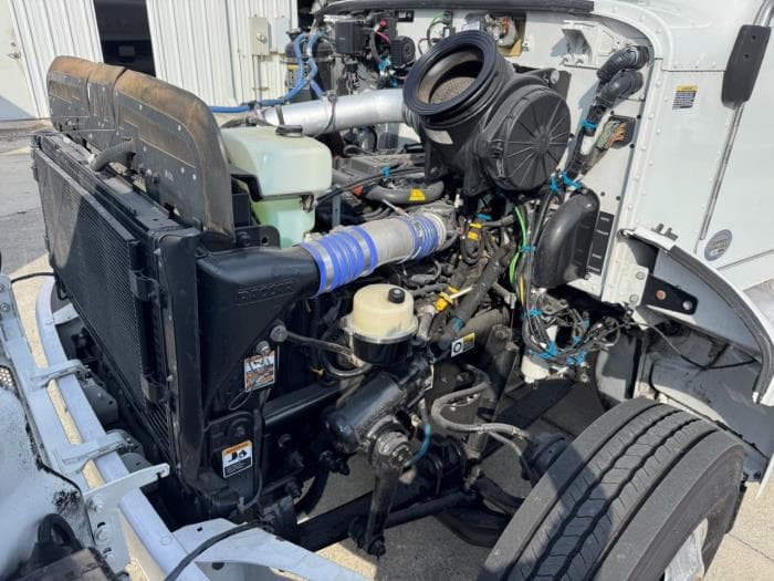 2020 Peterbilt 337 in Orlando, FL — photo 14