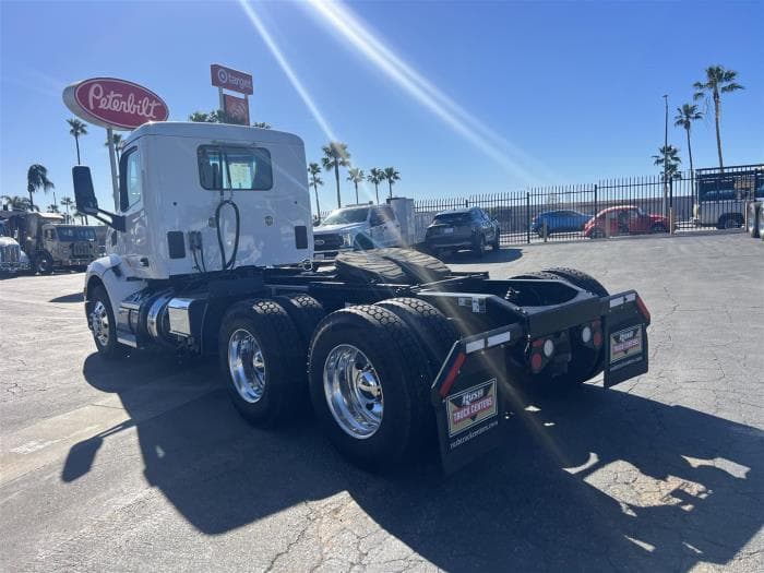 2021 Peterbilt 579 in Sylmar, CA — photo 8