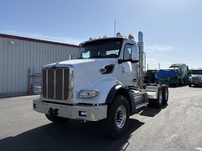 2027 Peterbilt 567 in Los Angeles, CA — photo 2
