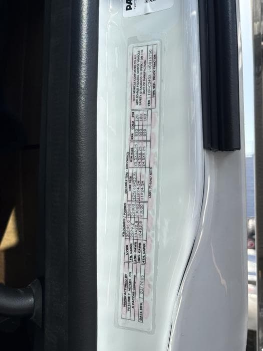 2027 Peterbilt 567 in Los Angeles, CA — photo 16